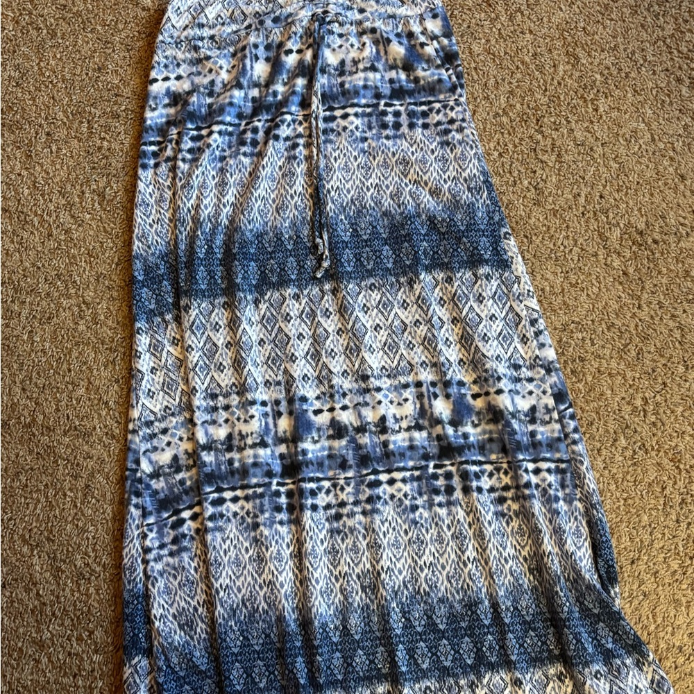 Joe B Blue and White Patterned Skirt